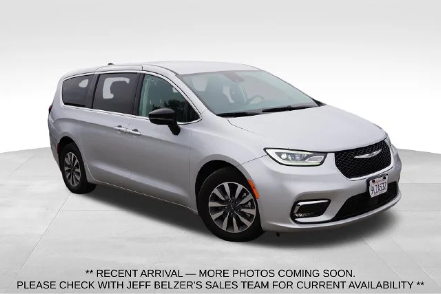 2024 Chrysler Pacifica PHEV