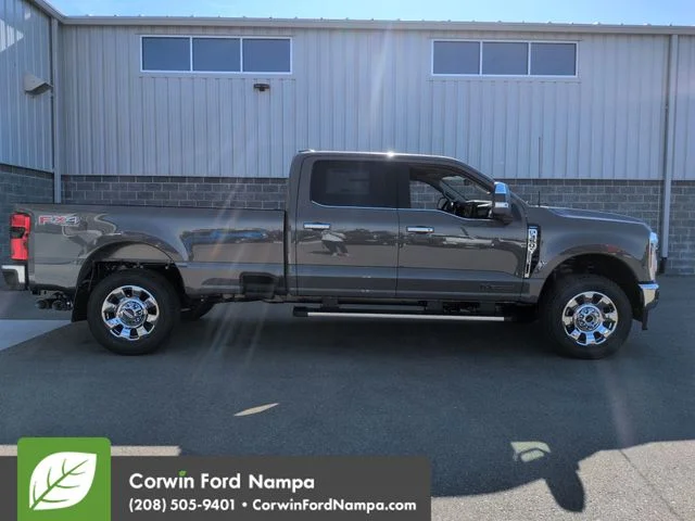 New 2026 Marsh Gray Ford Lariat image 2