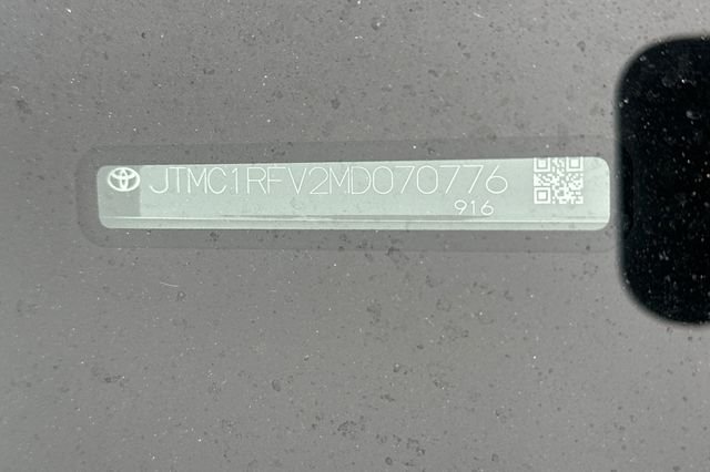 Used 2021 Gray Toyota XLE Premium image 3