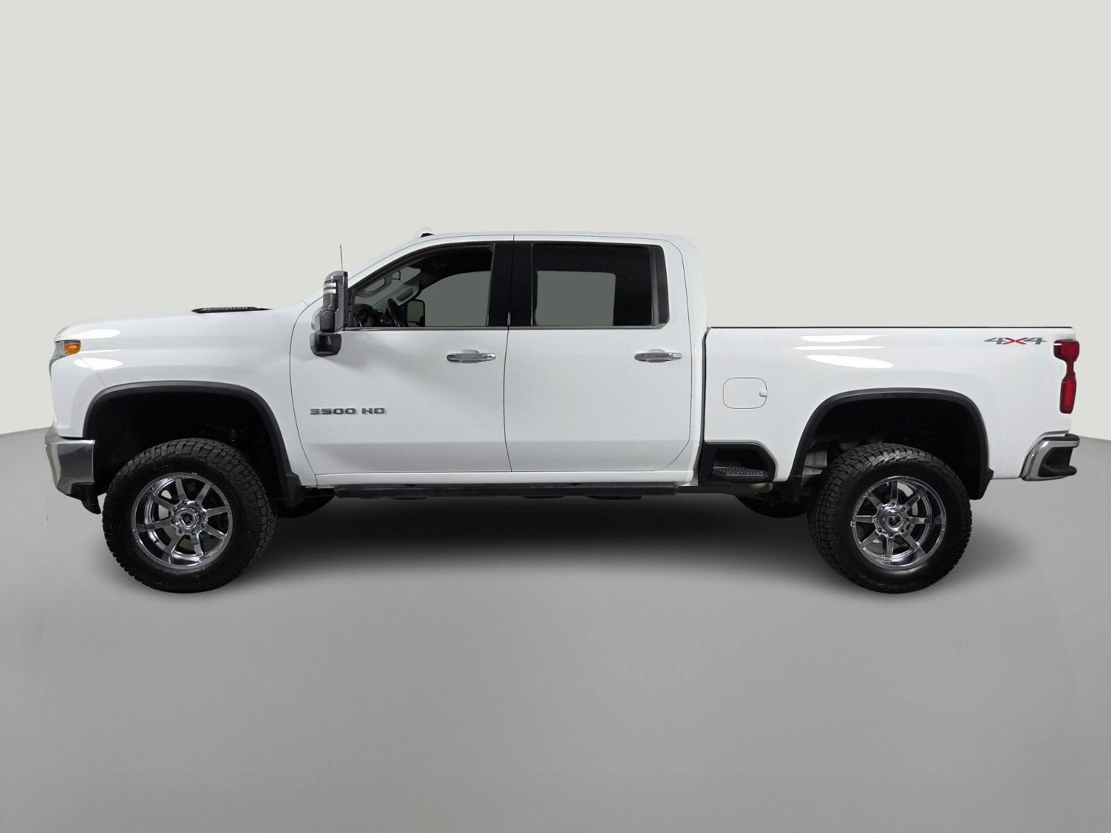 Used 2021 SUMMIT WHITE Chevrolet LTZ image 2