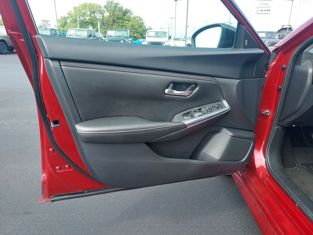 Used 2023 Red Nissan SR image 12