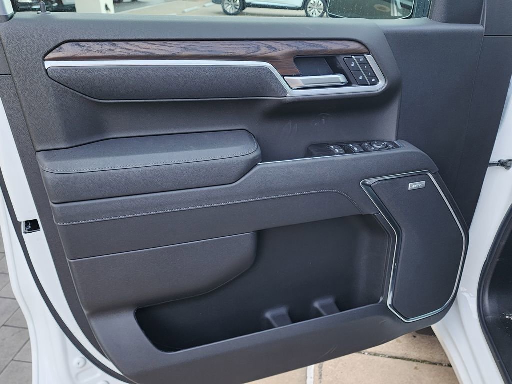 2026 GMC Sierra 1500 SLT - Photo 14