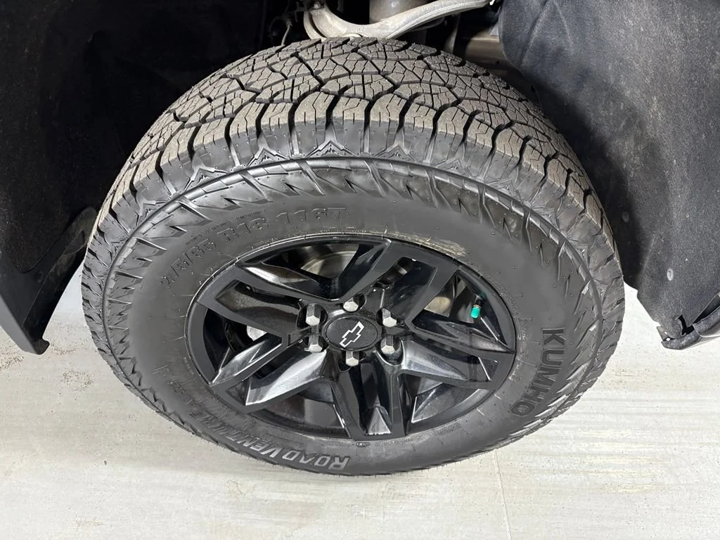 Certified Used 2021 SHADOW GRAY METALLIC Chevrolet Custom Trail Boss image 12