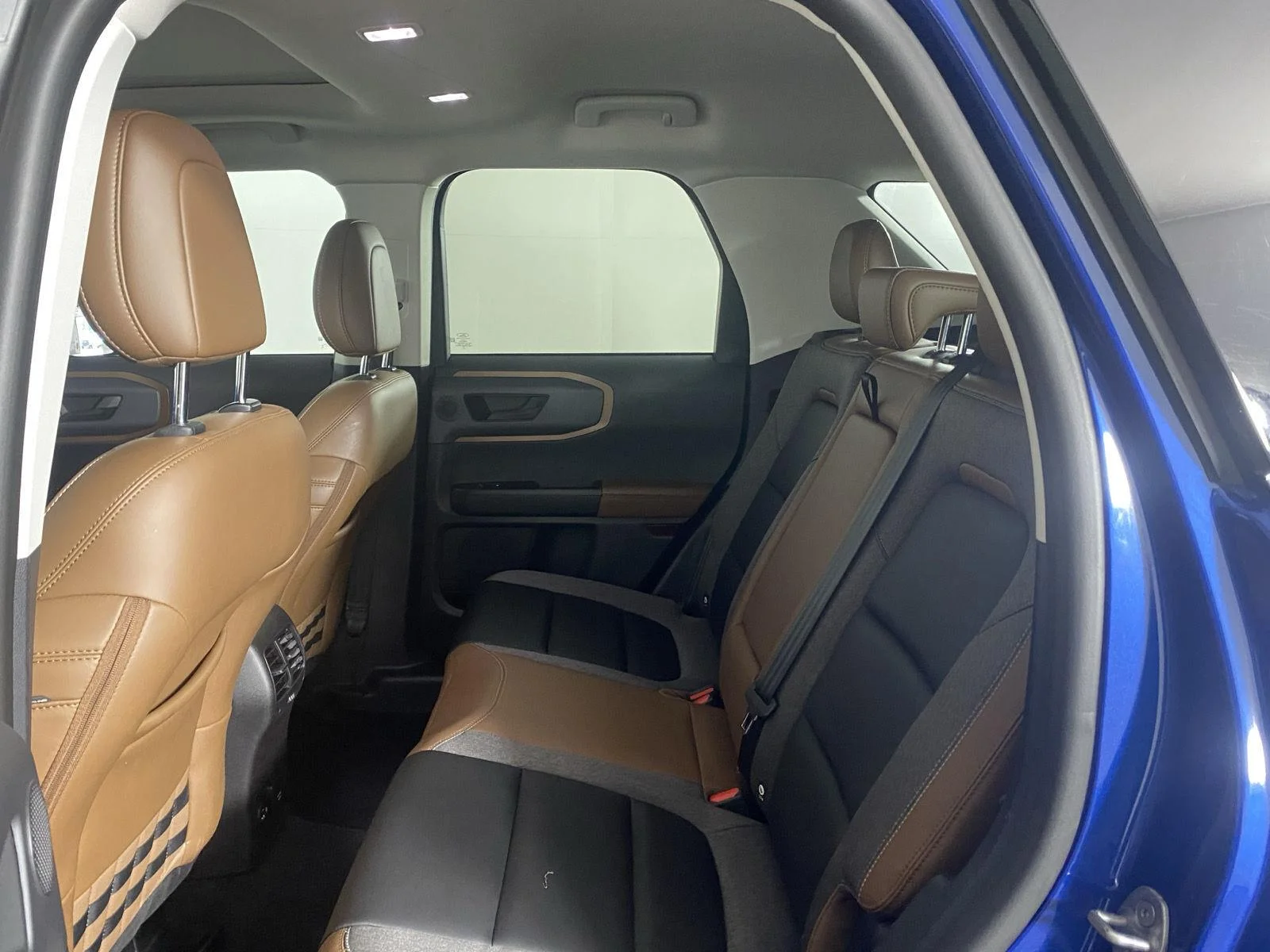 Used 2024 Atlas Blue Ford Outer Banks image 26