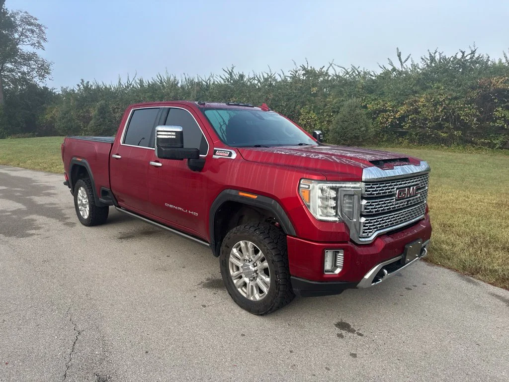 Used 2021 Cayenne Red GMC Denali image 7