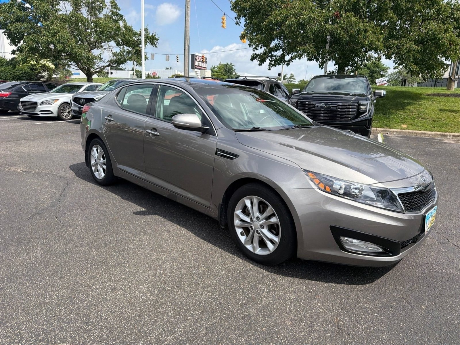 Used 2012 Titanium Metallic Kia EX image 16