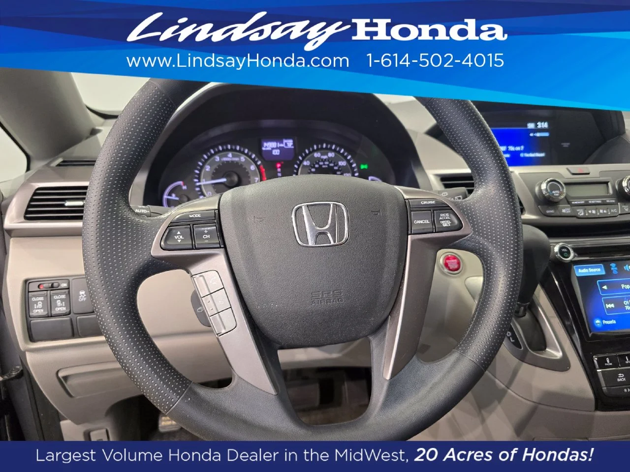 Used 2017 Lunar Silver Metallic Honda SE image 15