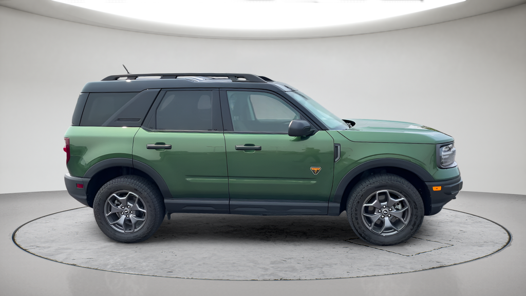 Used 2023 Green Ford Badlands image 3