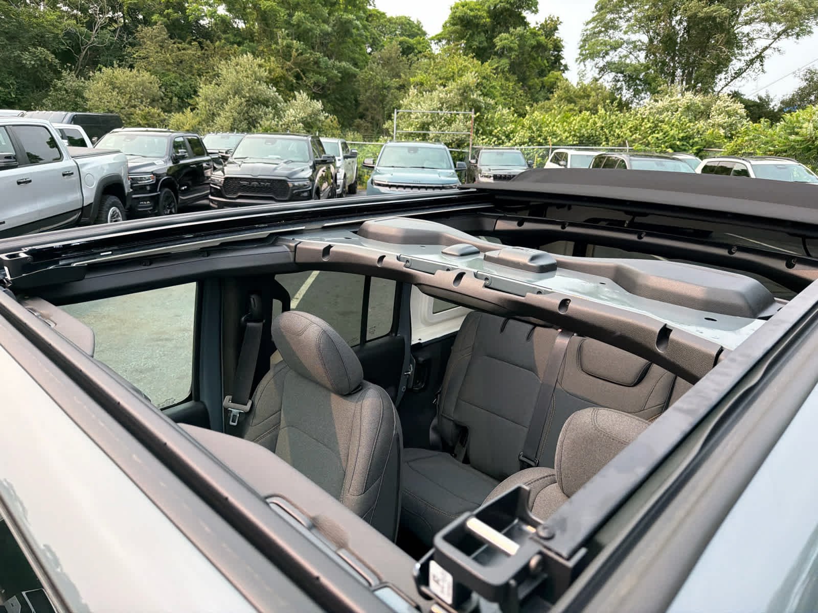 New 2026 Anvil Clearcoat Jeep Sport S image 26