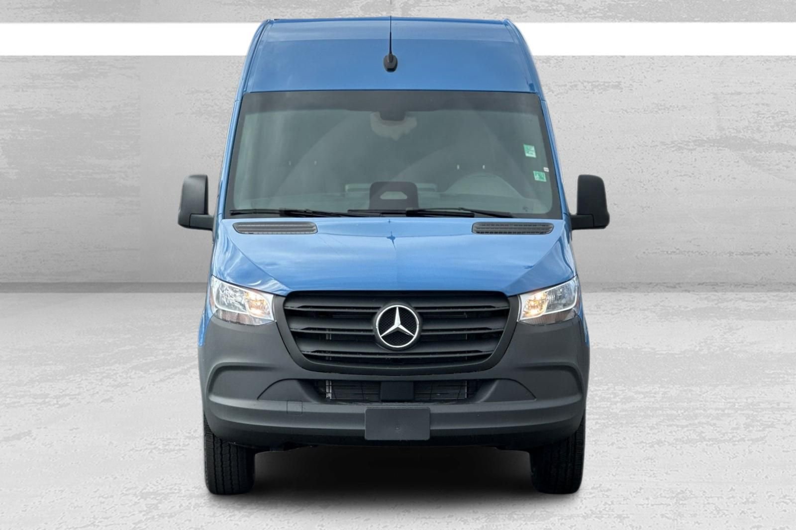 New 2026 Blue Mercedes-Benz Cargo 144 WB image 9