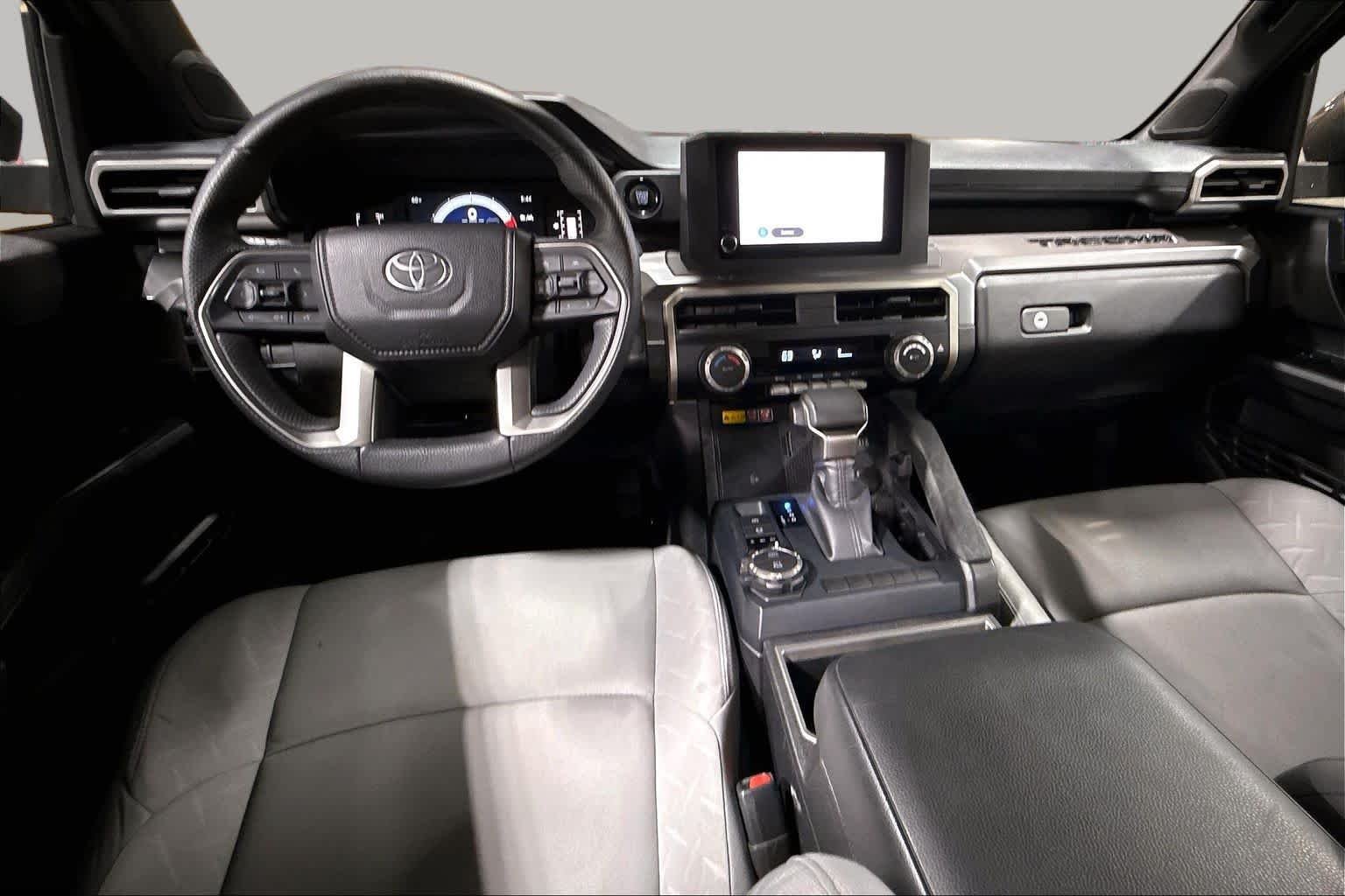 Used 2025 Underground Toyota SR5 image 15