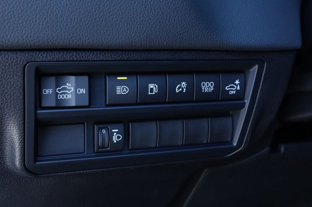 2026 Toyota Tundra Limited - Photo 21