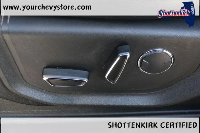Used 2018 White Ford Lariat image 15