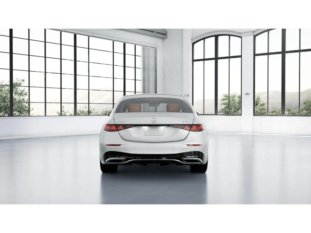 New 2027 White Mercedes-Benz S 580 image 25
