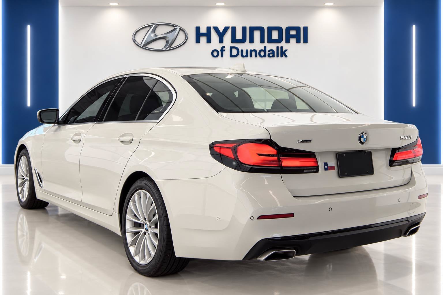 Used 2021 White BMW 530i xDrive image 2