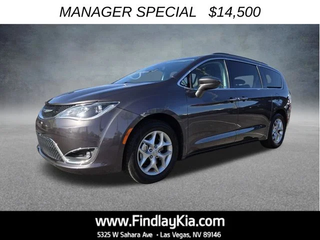 2019 Chrysler Pacifica Touring Plus's photo