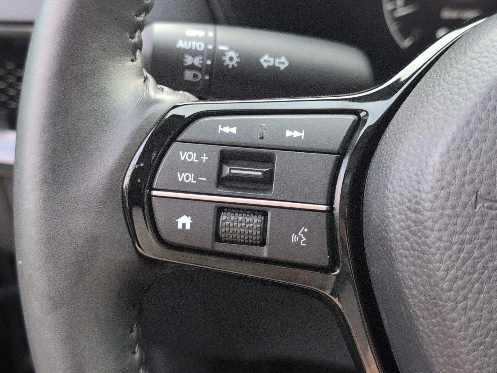 Used 2024 Meteorite Gray Metallic Honda EX-L image 26