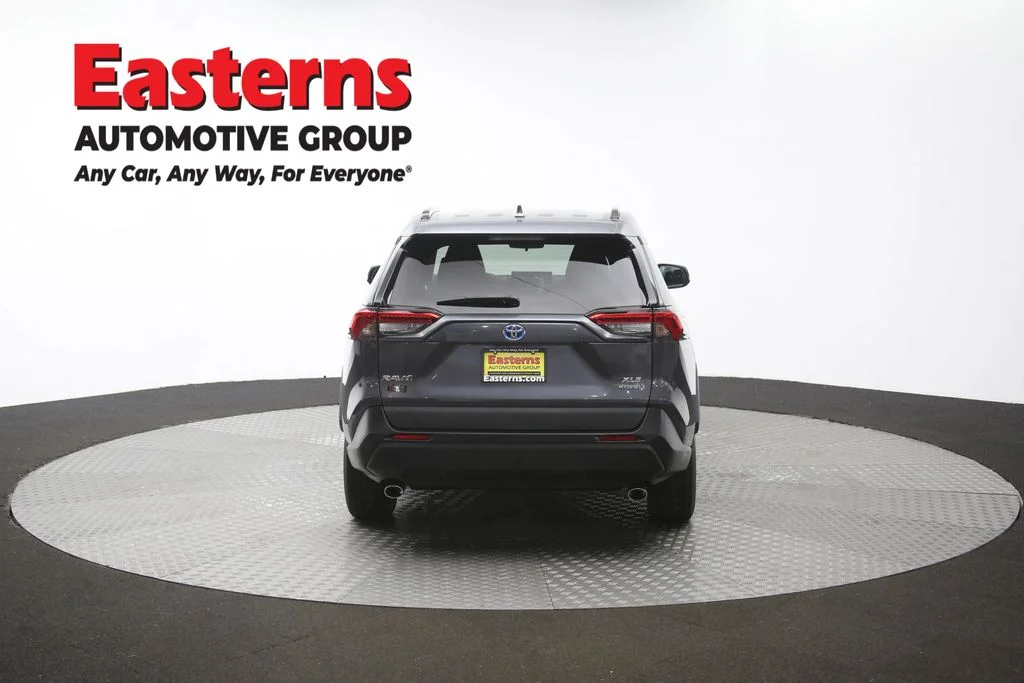 Used 2021 Gray Toyota XLE image 36
