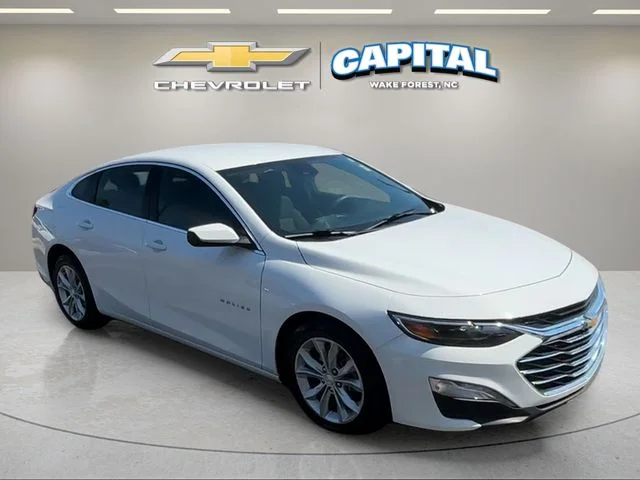 Used 2025 White Chevrolet LT image 7