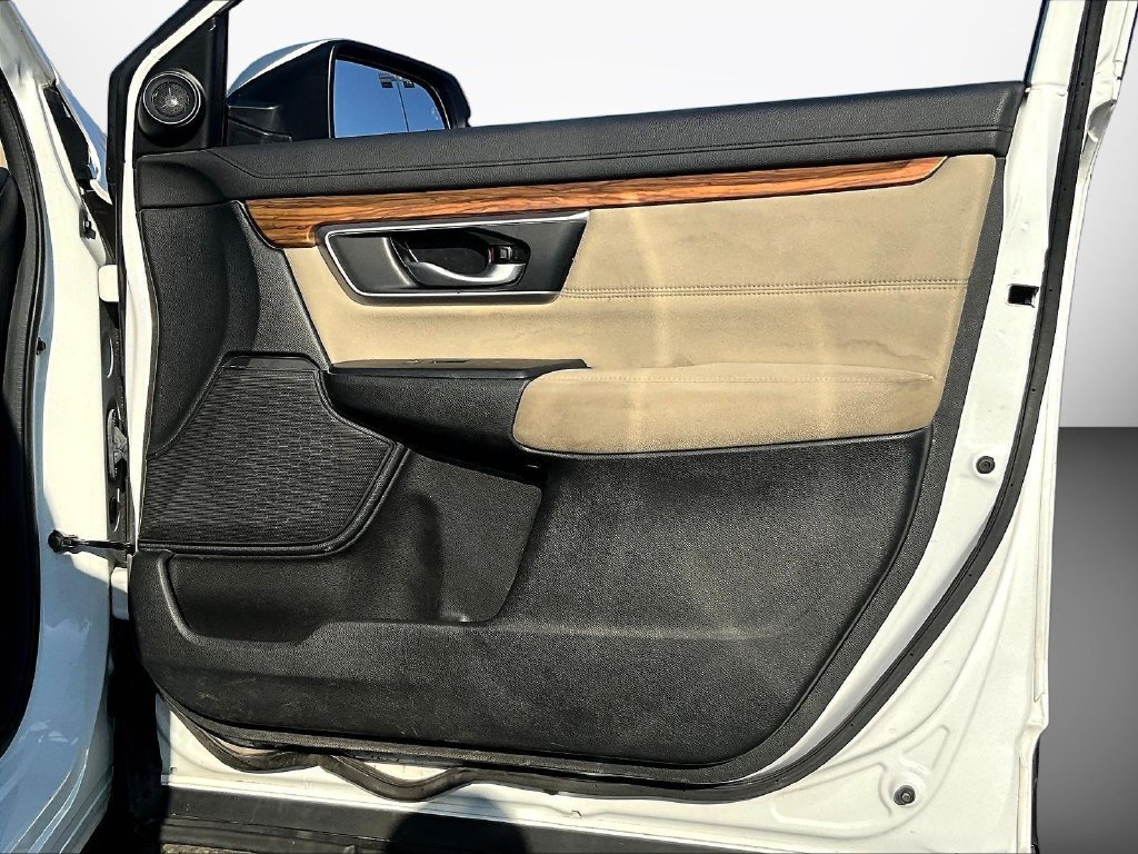 Used 2022 White Honda EX image 30