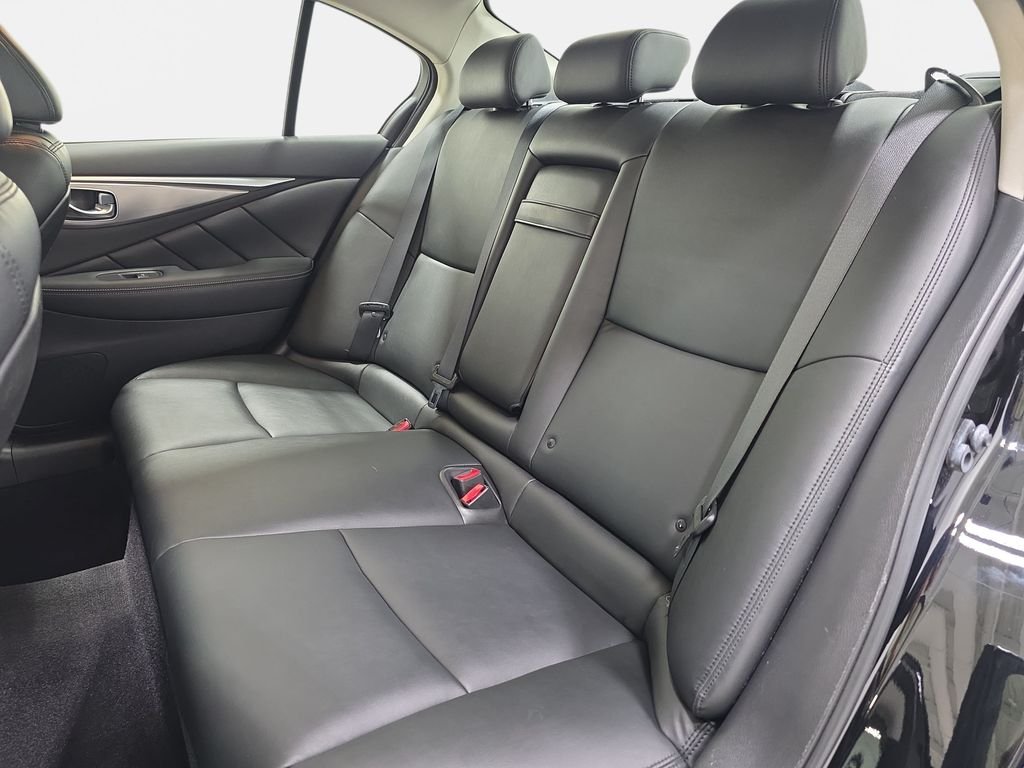 Used 2015 Black Obsidian INFINITI Base image 13