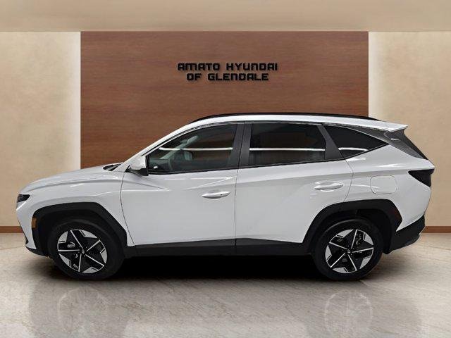New 2026 White Hyundai SEL AWD image 3