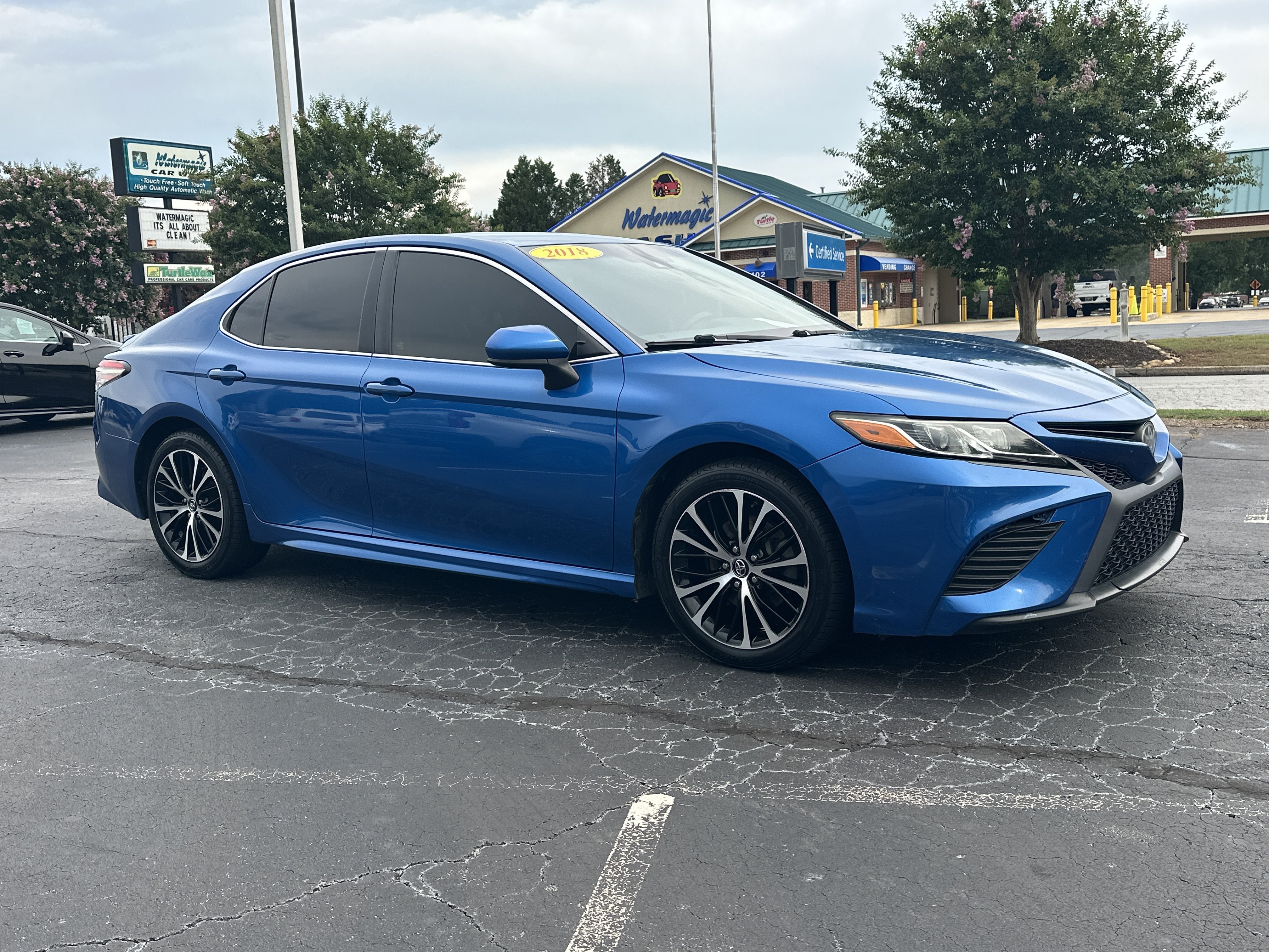 Used 2018 Toyota Camry SE with VIN 4T1B11HK3JU027619 for sale in Carrollton, GA
