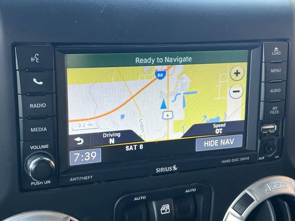 Used 2018  Jeep Sahara image 14