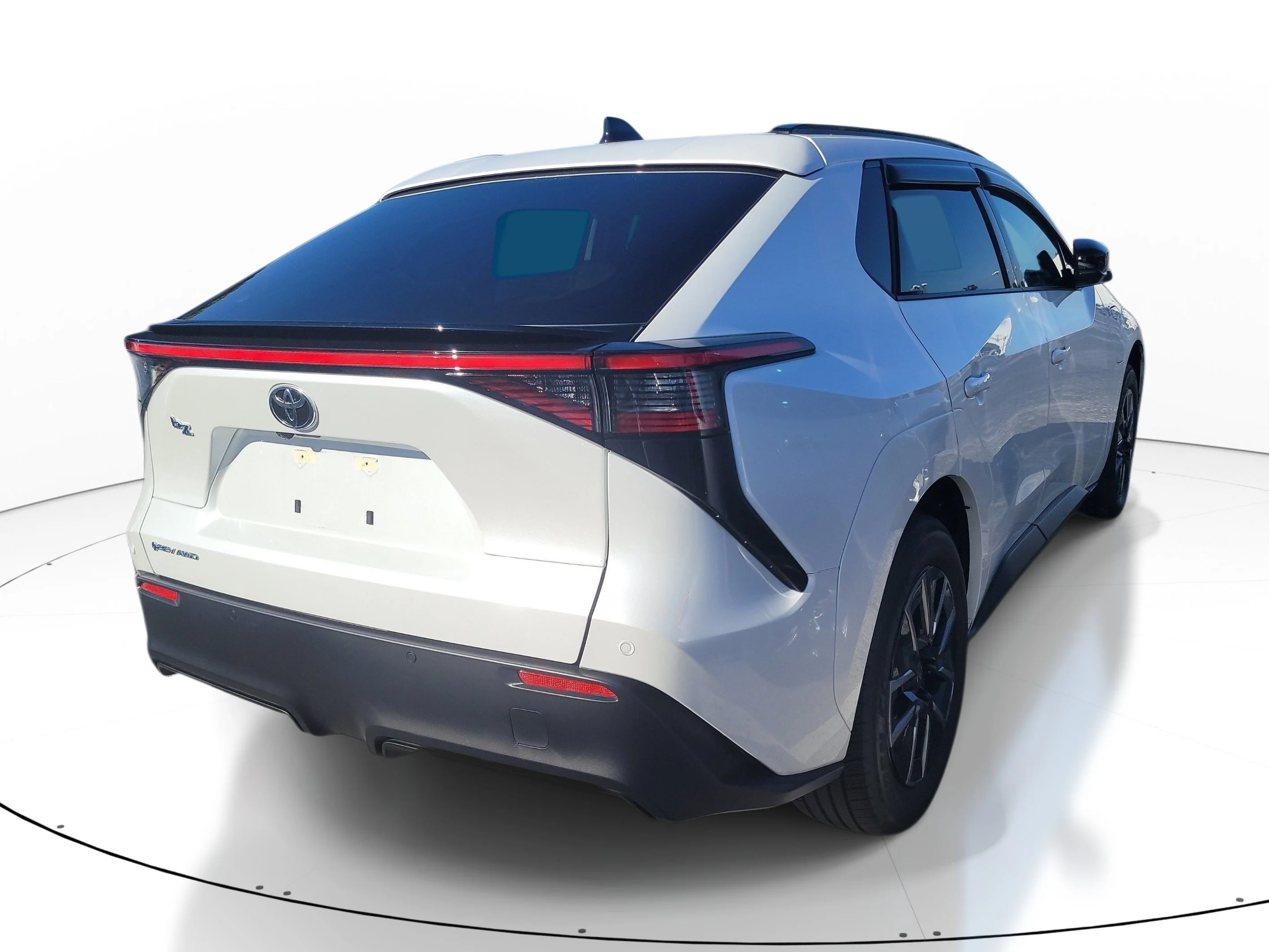Used 2026 Pearl Toyota XLE image 6