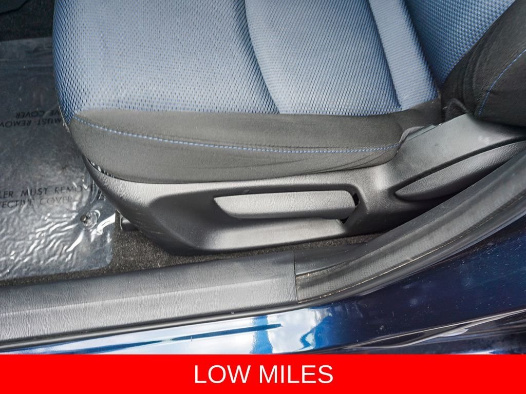 Used 2018 Black Toyota Base image 19