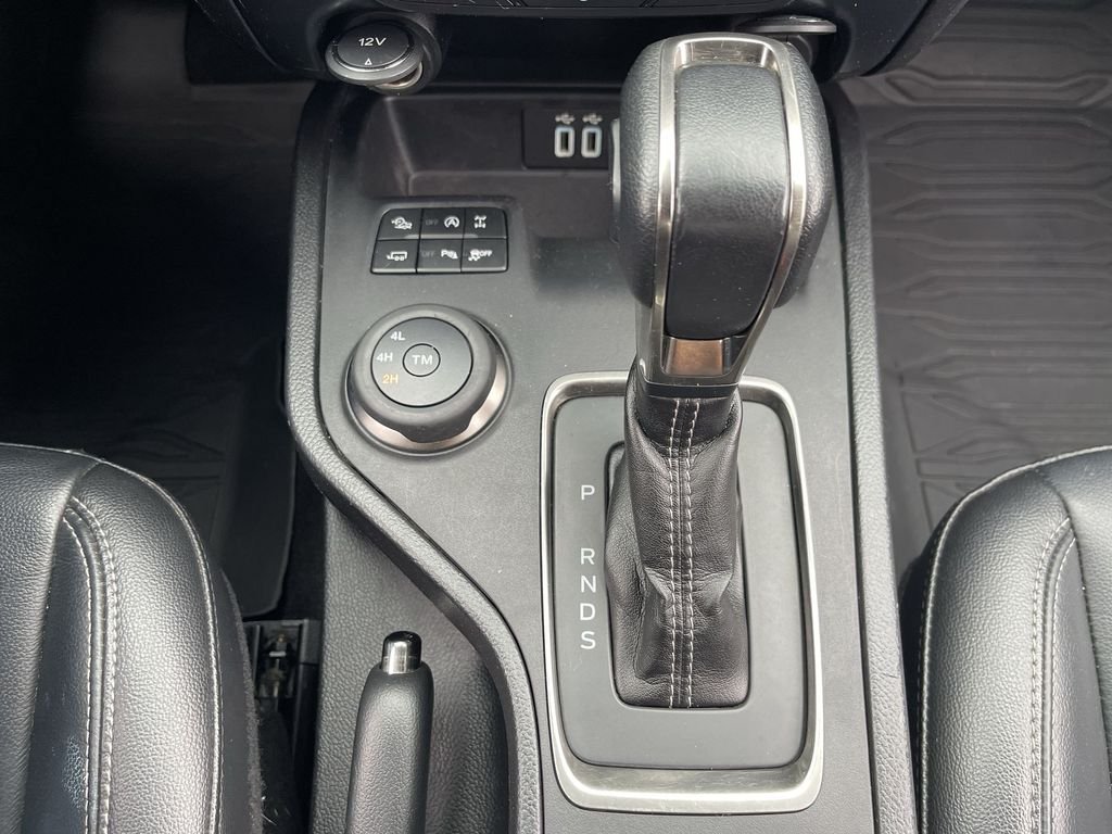 Used 2020 Black Ford Lariat image 16