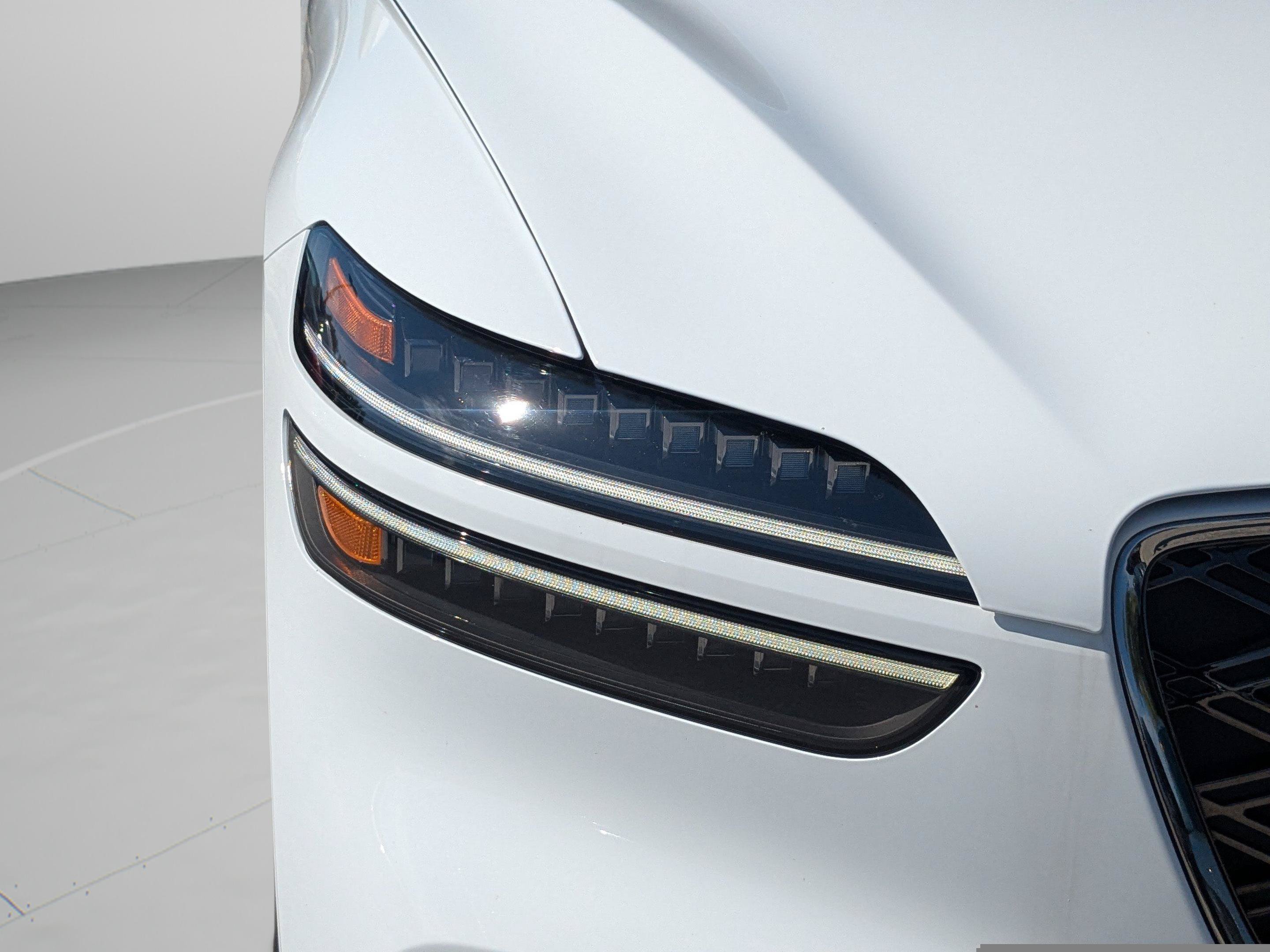 2026 GENESIS GV70 Standard - Photo 33