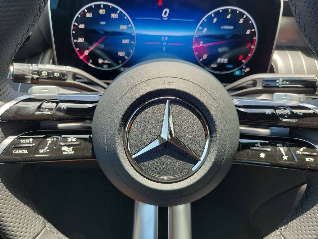New 2027 Polar White Mercedes-Benz GLC 300 image 23