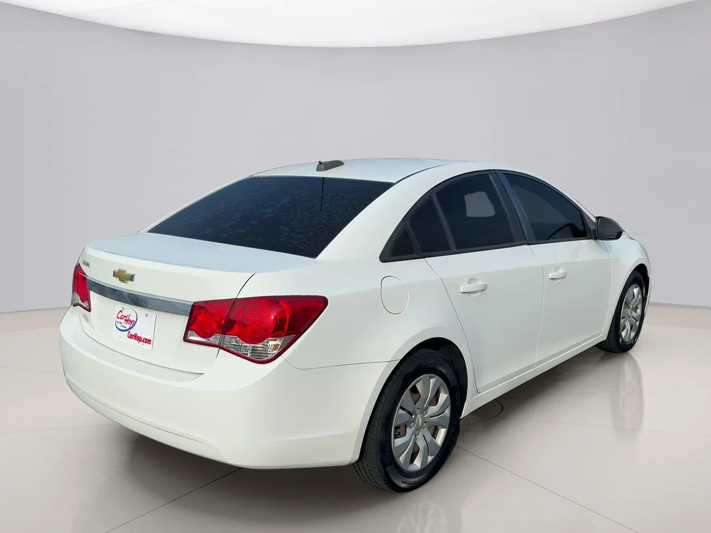 Used 2015 White Chevrolet L image 5