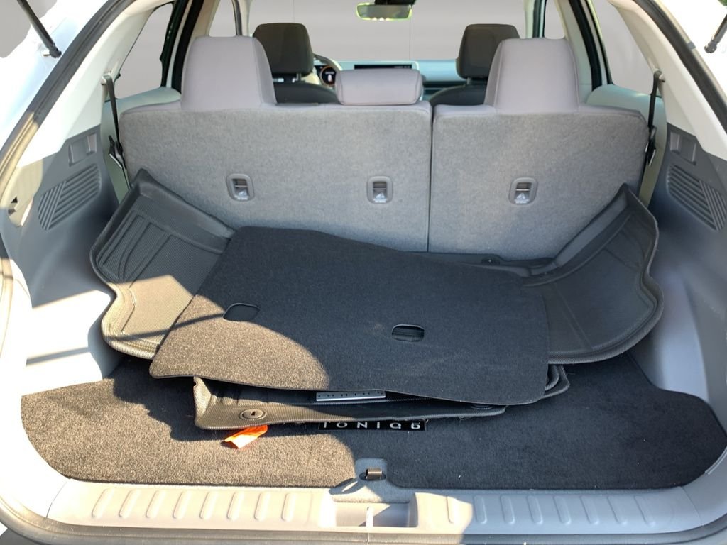 2024 Hyundai IONIQ 5 SE - Photo 9