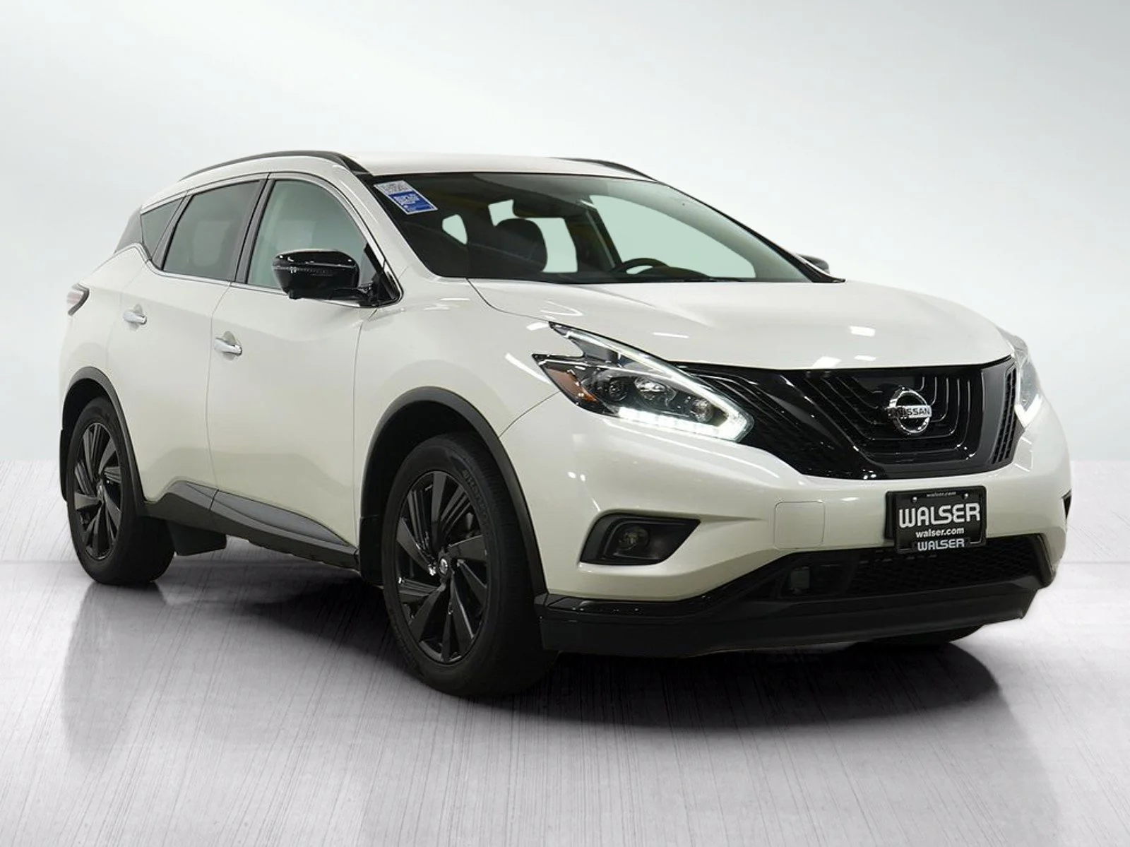 Used 2018 White Nissan SL image 7