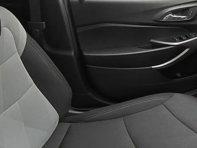 2026 Chevrolet Trax LS - Photo 37