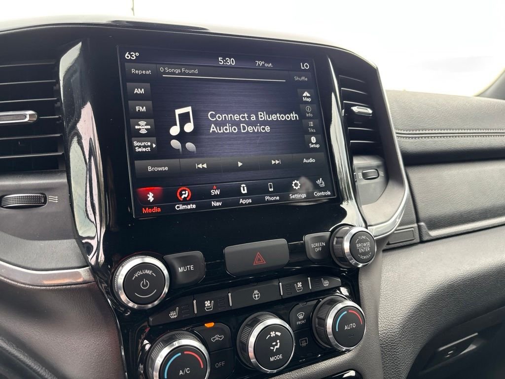 Used 2020 Silver Ram Laramie image 32