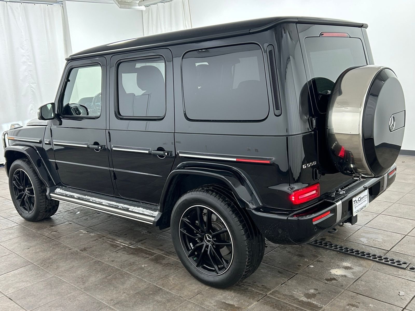 Used 2025 Obsidian Black Metallic Mercedes-Benz G 550 image 3
