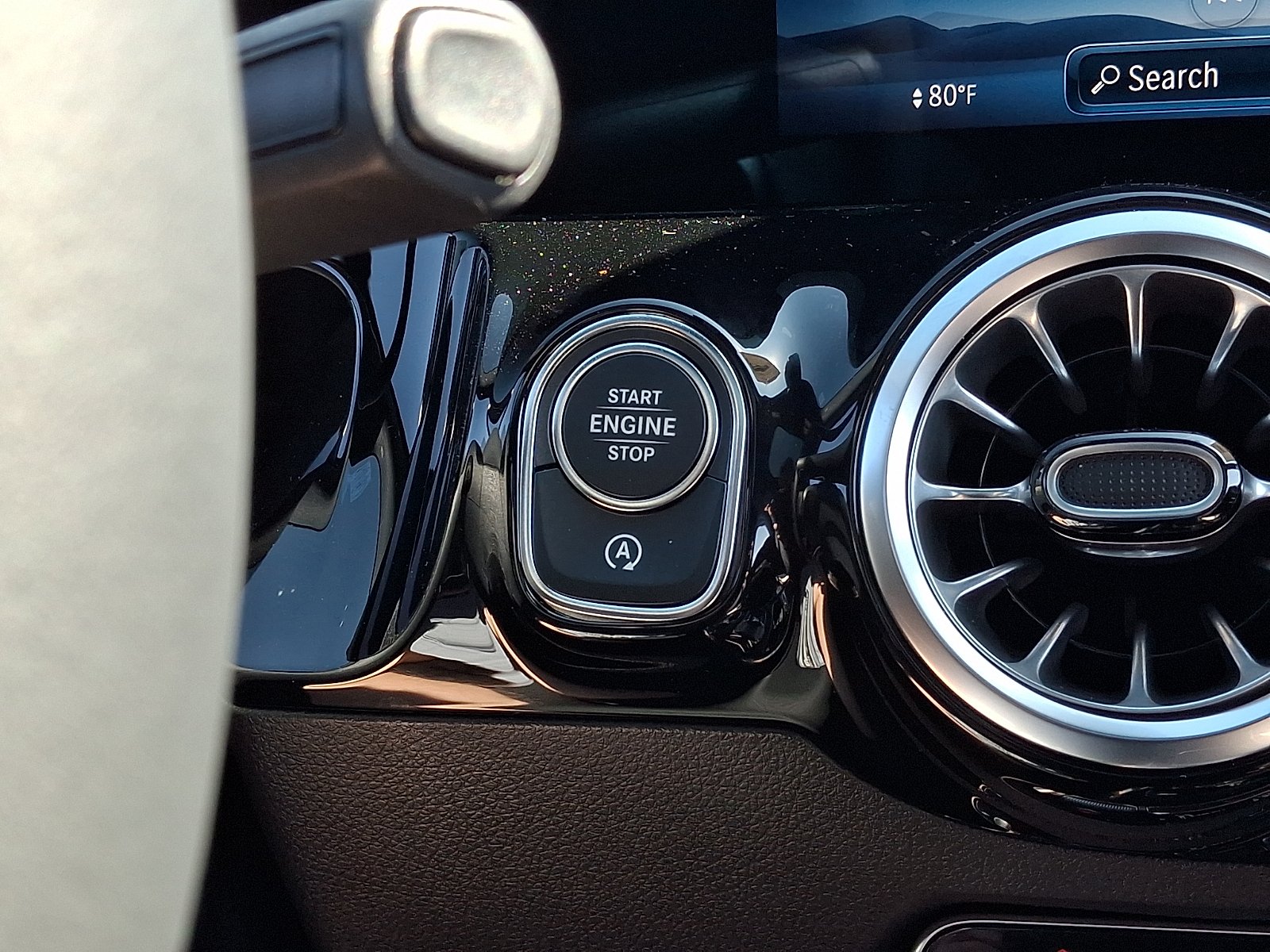 New 2026 Mountain Grey Metallic Mercedes-Benz GLA 250 image 18
