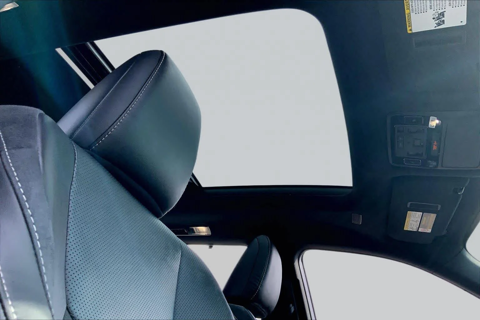 Certified Used 2025 WIND CHILL PEARL Lexus Luxury image 14