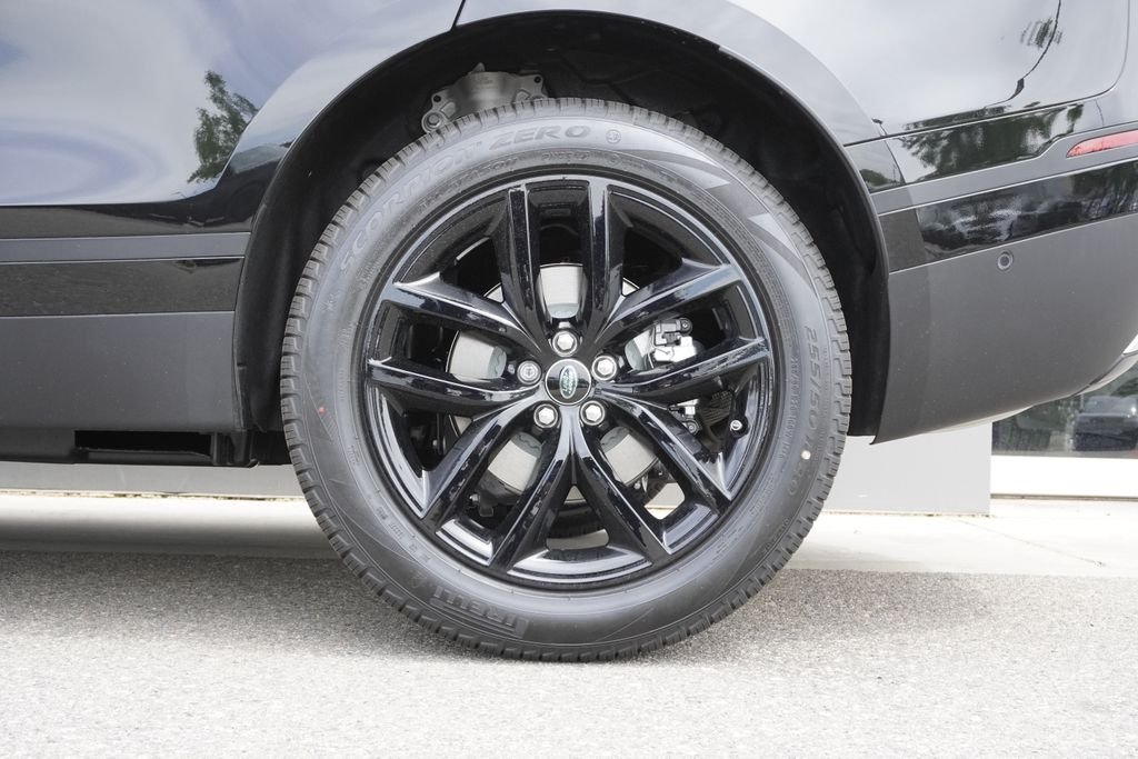 New 2026 Santorini Black Land Rover S image 33