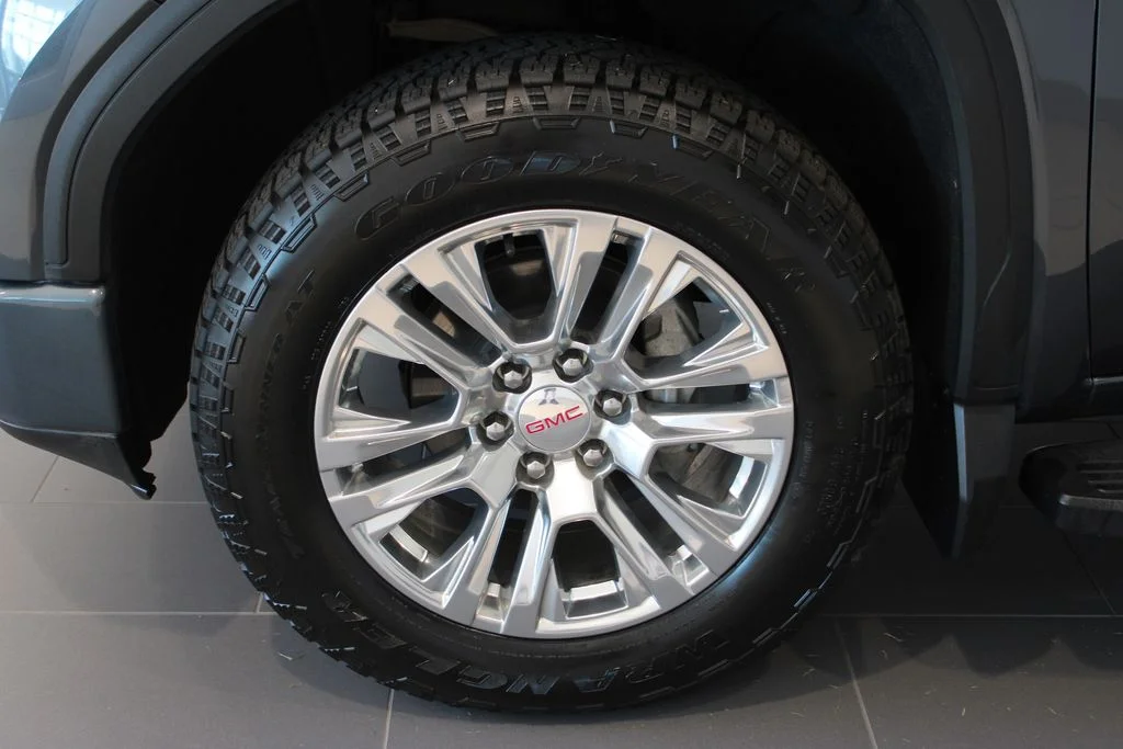 Used 2021 Sky GMC Denali image 30