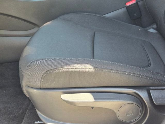Certified Used 2025 White Hyundai SE image 18