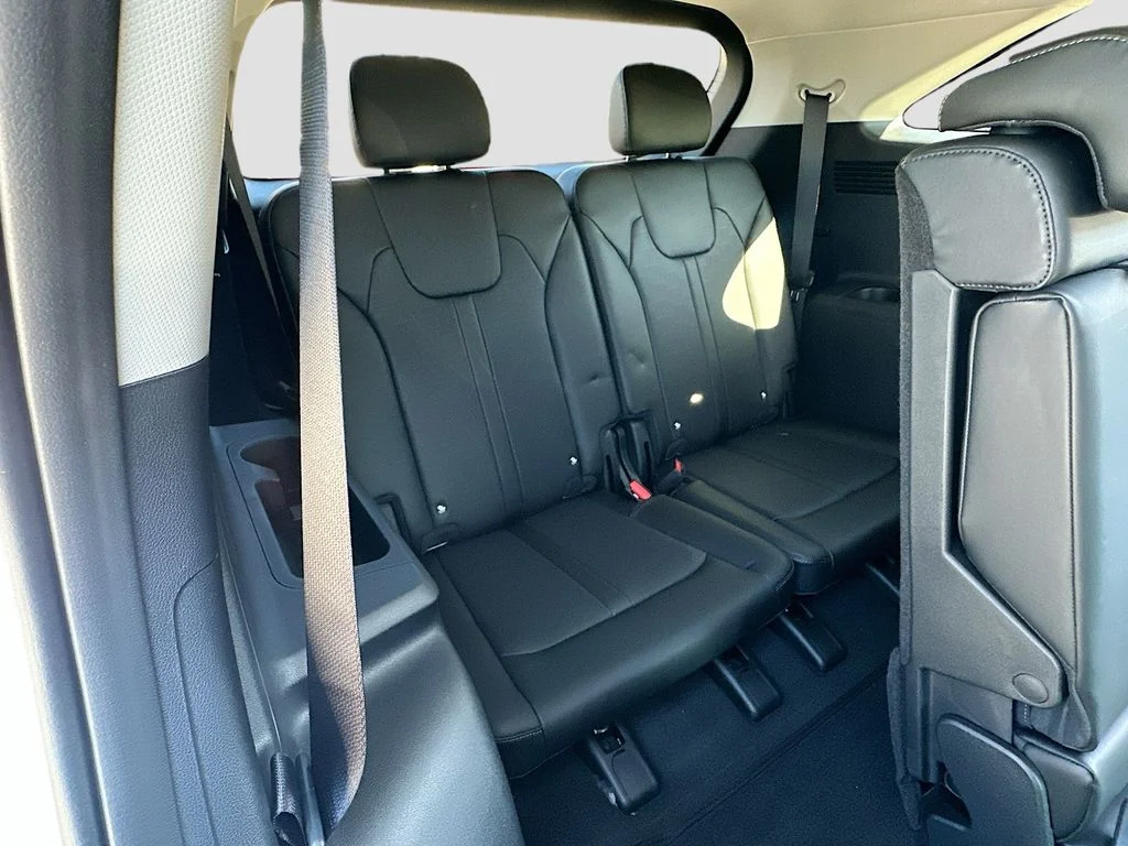 New 2026 Glacial White Kia S image 26
