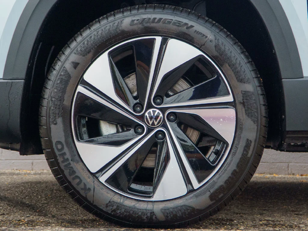 New 2027 Monument Gray Volkswagen 1.5T SE image 7