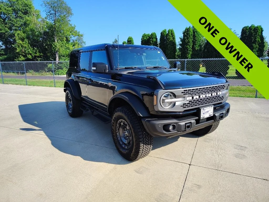 Used 2025 Shadow Black Ford Badlands image 24