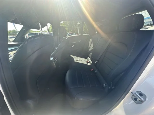 Used 2022  Mercedes-Benz GLC 300 image 27