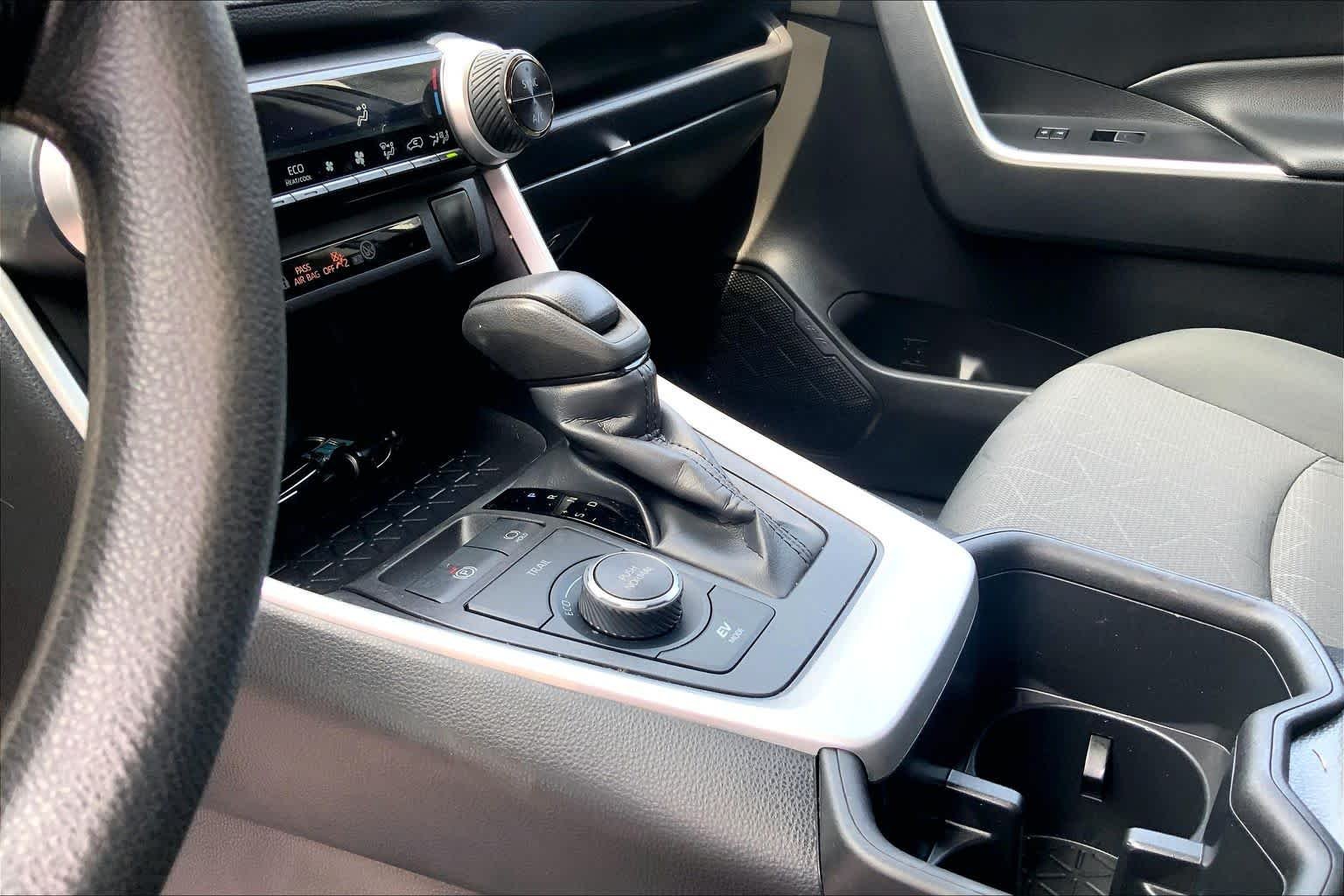 Used 2024 Magnetic Gray Metallic Toyota Hybrid XLE image 17