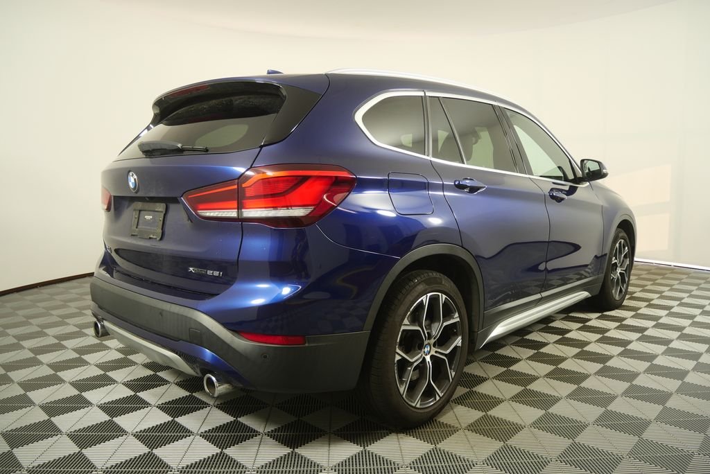 Used 2020 Mediterranean Blue Metallic BMW xDrive28i image 3